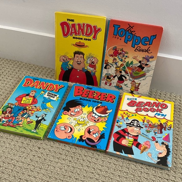 VTG Bundle of 5 Hardcover Collectibles from the UK - Picture 1 of 9